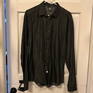 H &M Men’s Dress Shirt In Excellent Condition and Freshly Dry Cleaned.